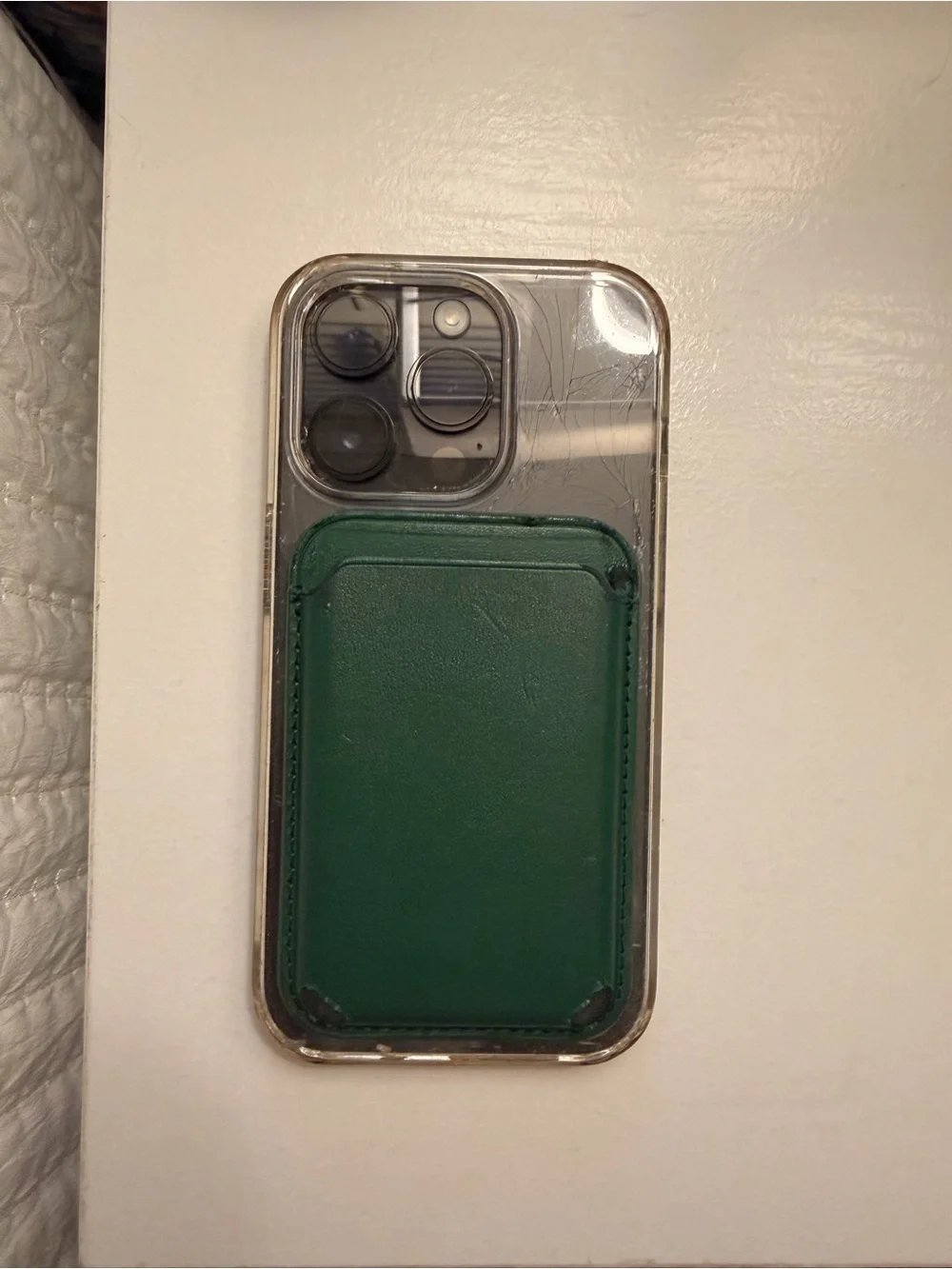 iPhone 14 Pro – Functional, Shattered Back Glass
